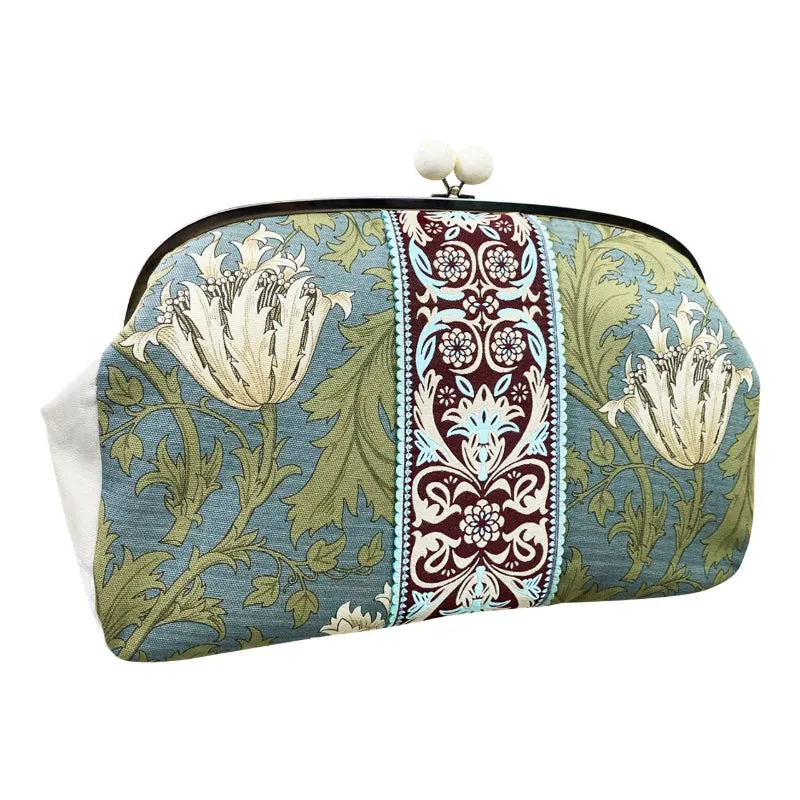 Daphne Clutch
