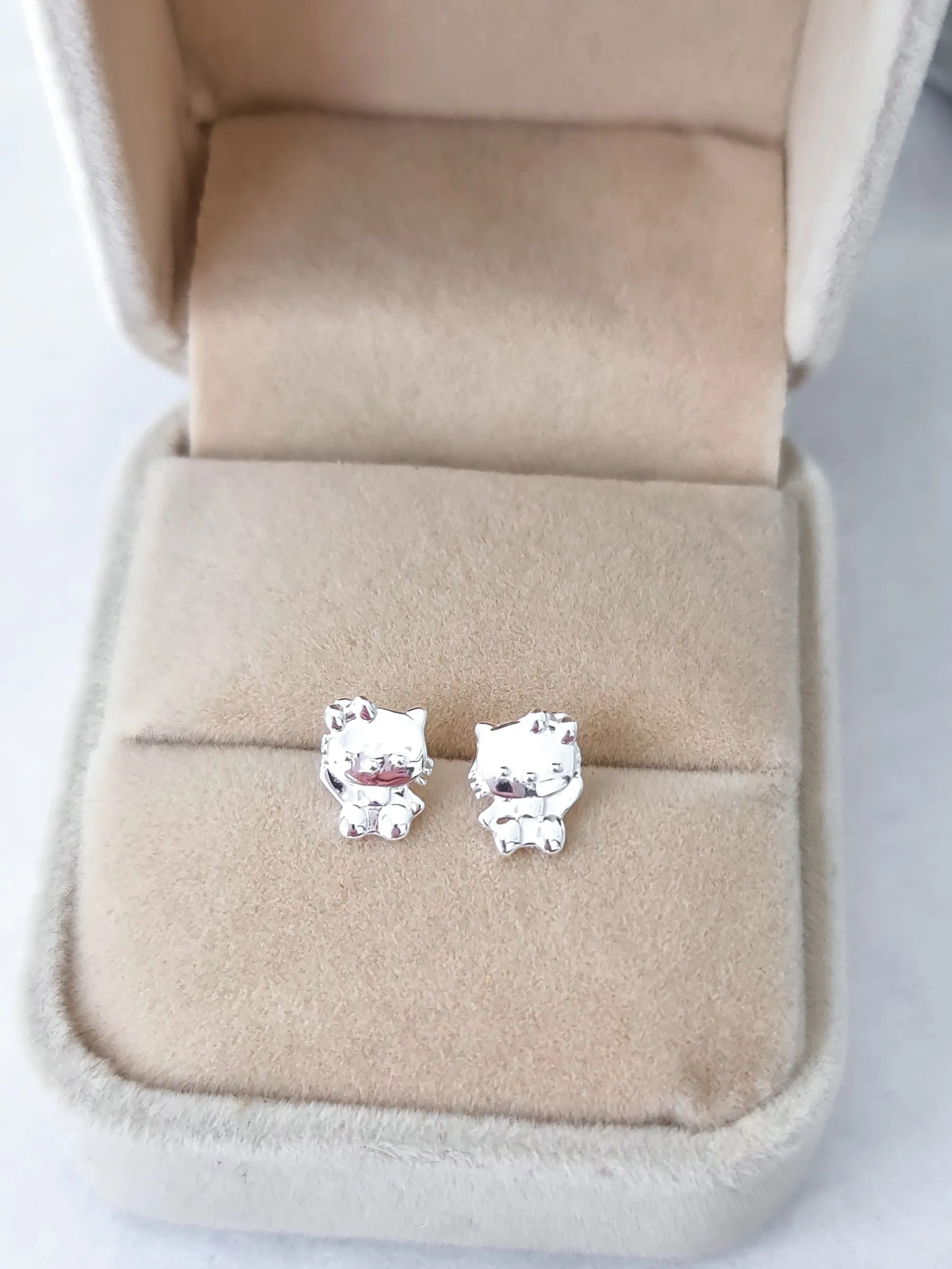 Darling Kitty Stud Earrings (S990)