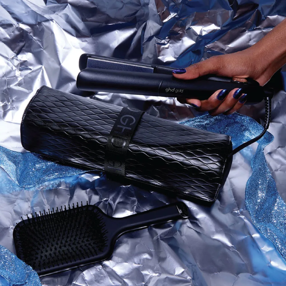 ghd GOLD STYLER WITH PADDLE BRUSH & HEAT-RESISTANT BAG GIFT SET