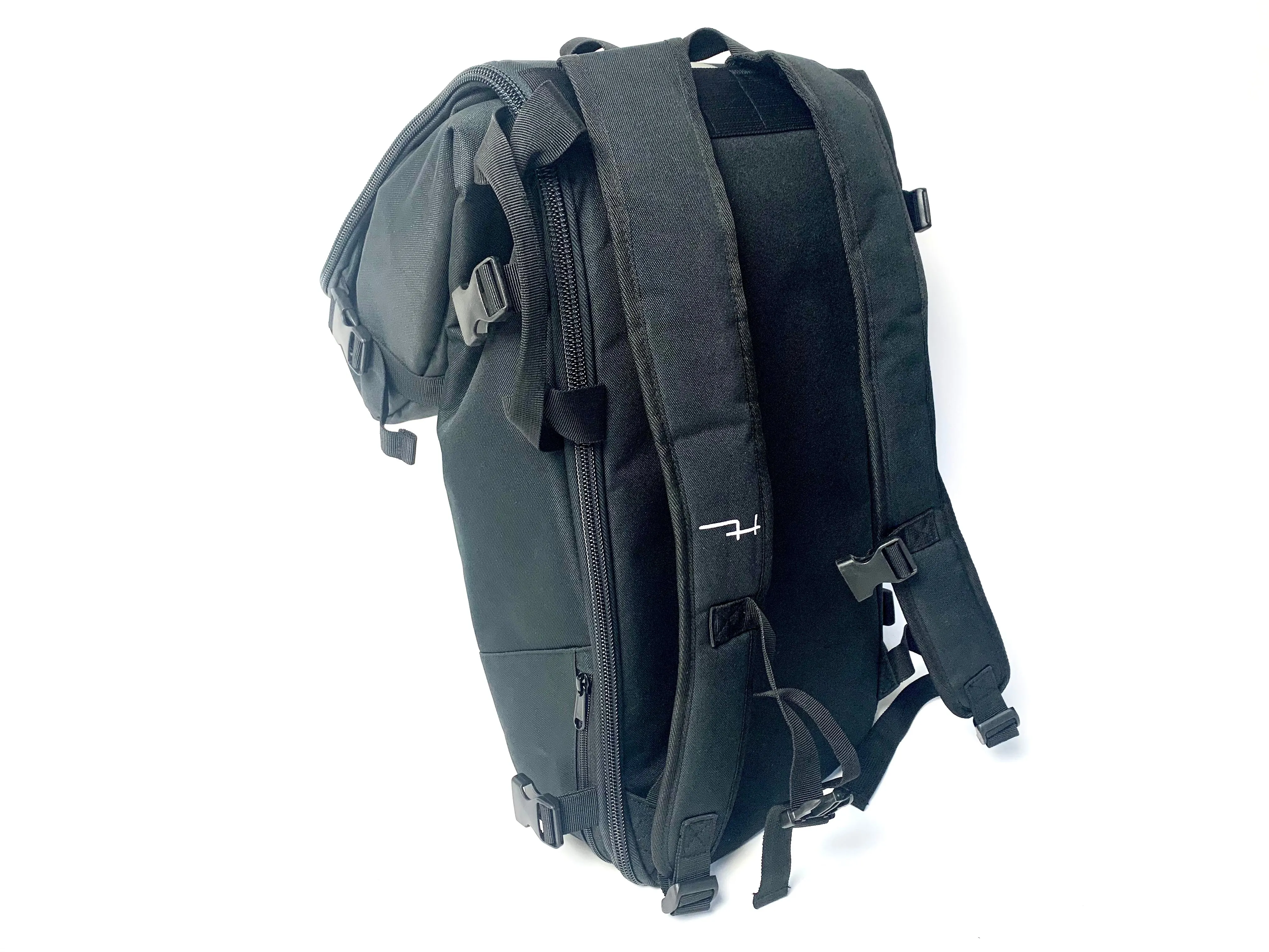 Hoyt St Travel Bags