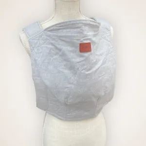 Linen Happy Baby Onbuhimo in Stone- Baby Carrier for Rent