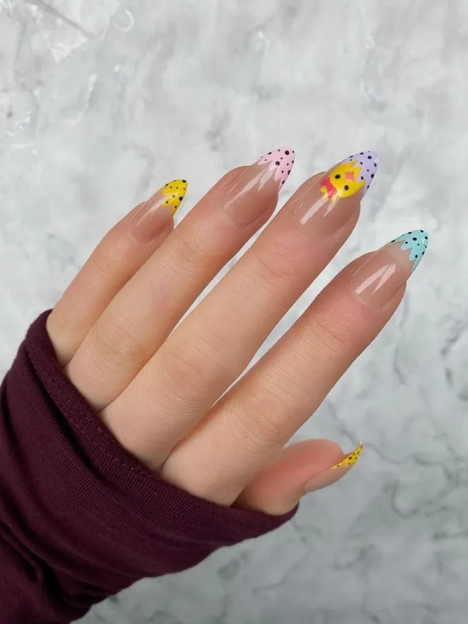 Mini egg chic almond