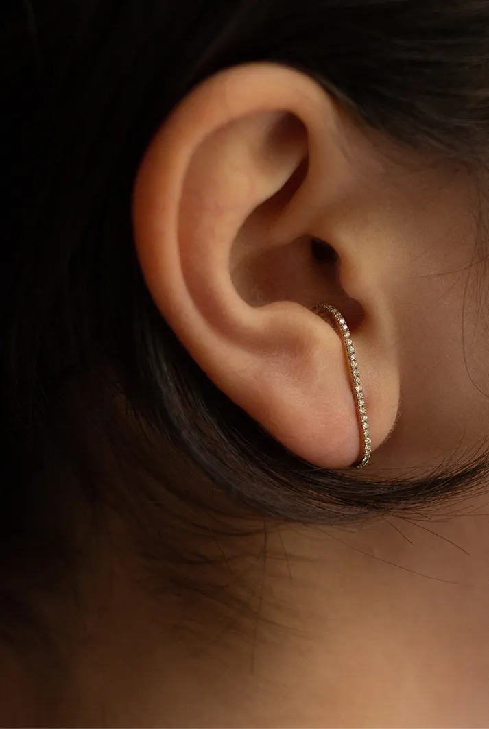 Oval Ear Cuff with Pav√© Diamond