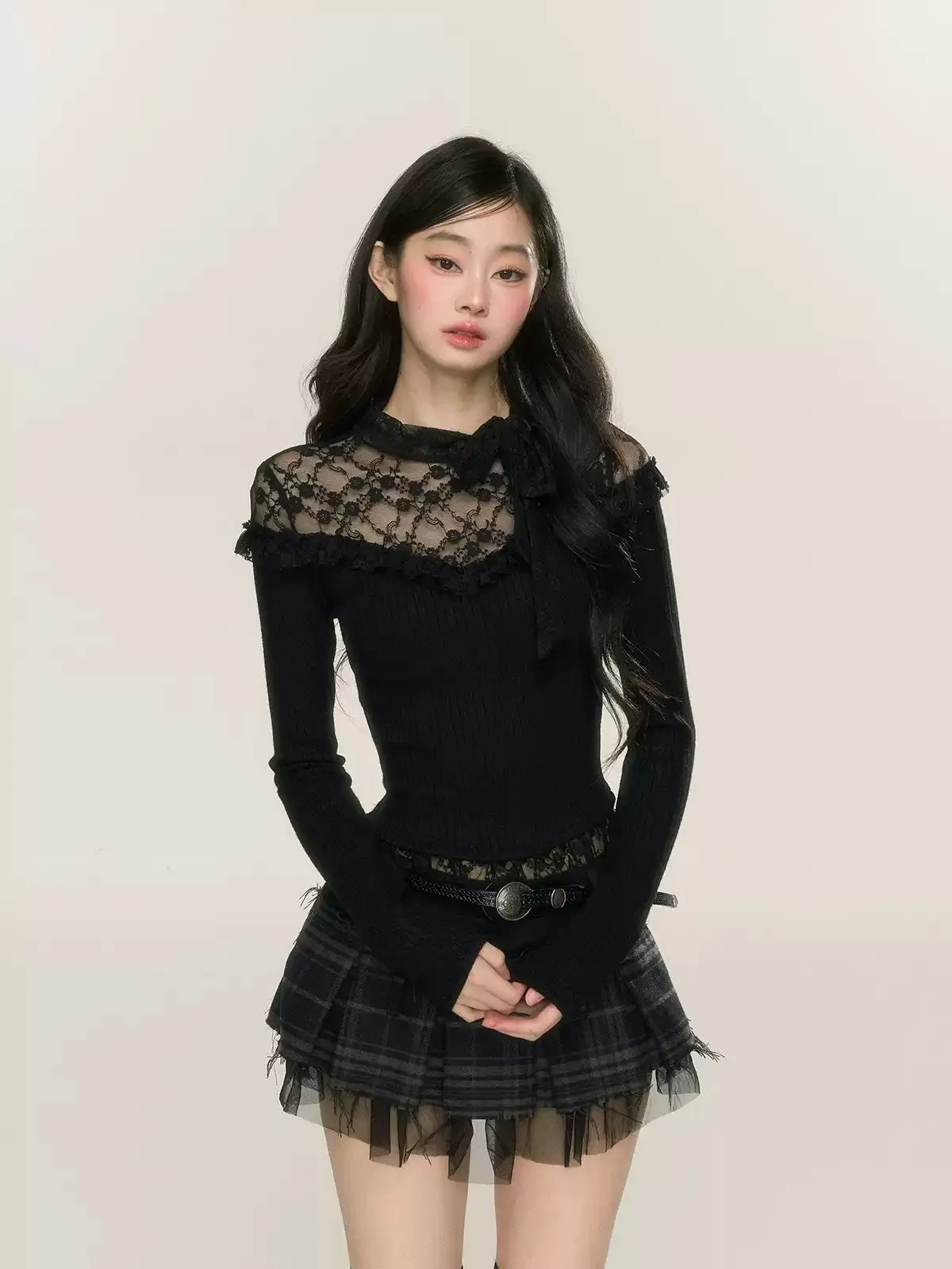 Young Eyes Lace Sniper White Black Knit Top